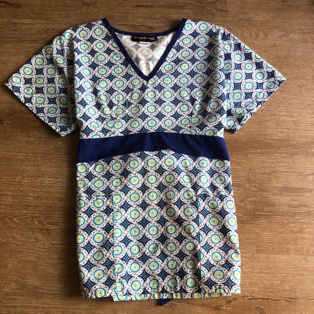 Los Angeles Rose scrub top